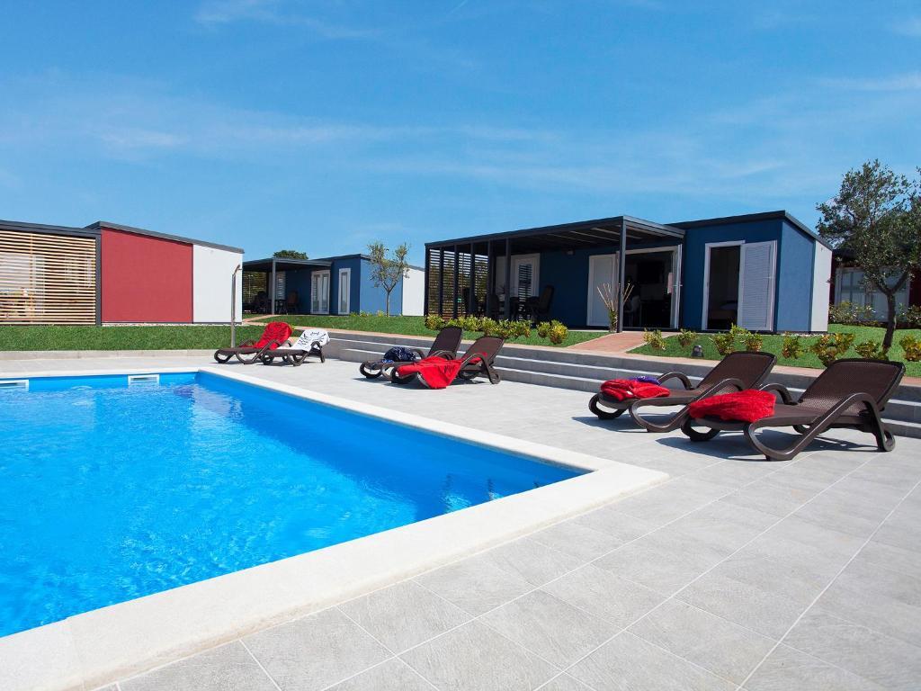 Superior Mobile Homes in Camping Kastanija Novigrad  Bagian luar foto