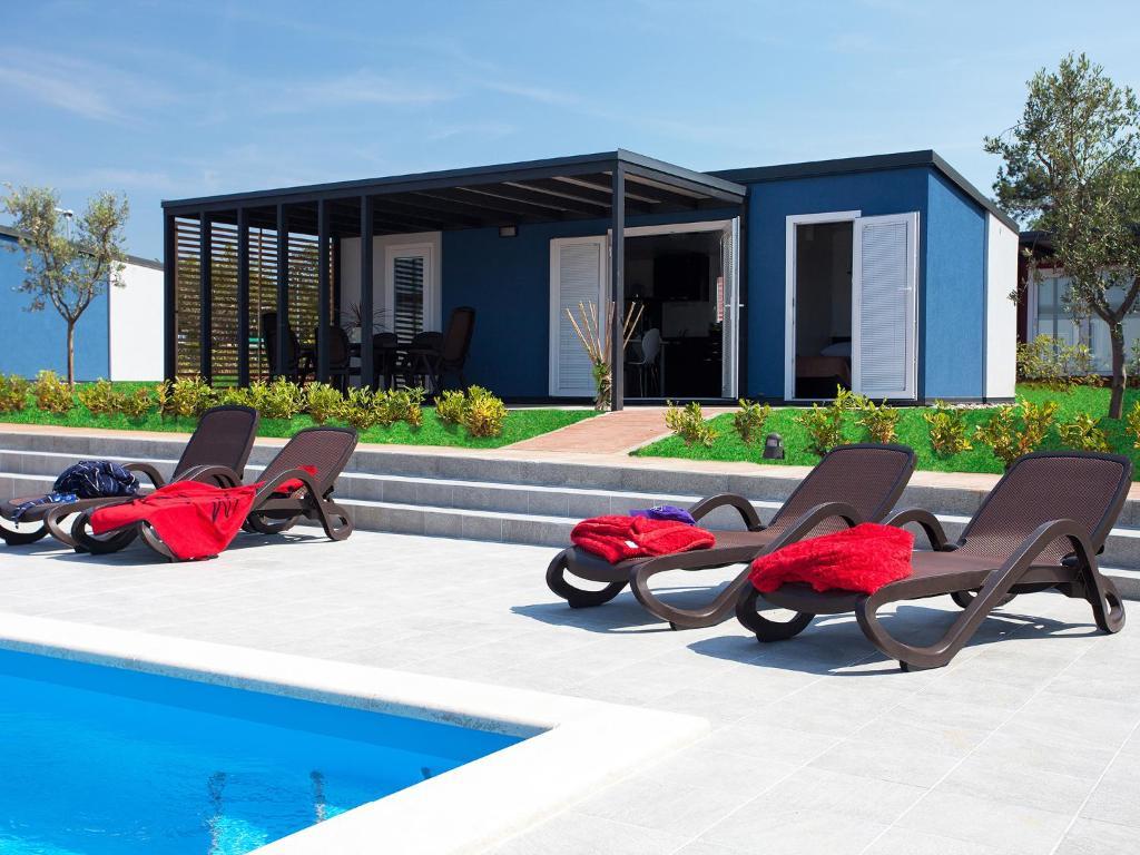 Superior Mobile Homes in Camping Kastanija Novigrad  Bagian luar foto