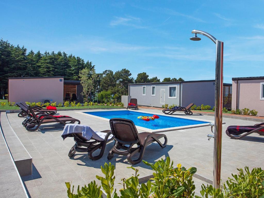 Superior Mobile Homes in Camping Kastanija Novigrad  Bagian luar foto