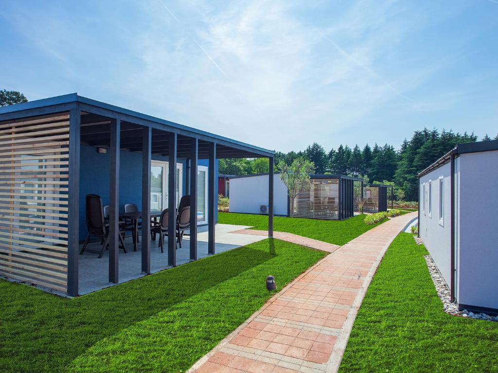 Superior Mobile Homes in Camping Kastanija Novigrad  Bagian luar foto
